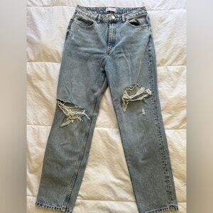 Zara Distressed Mom Fit Medium Light Wash Ripped Straight Leg Women’s Jeans Pant